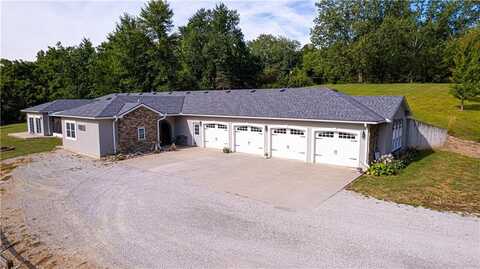 7711 SE State Route 371 Highway, Saint Joseph, MO 64504