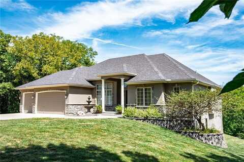 7103 S Hillside School Road S, Oak Grove, MO 64075