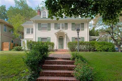 5500 Central Street, Kansas City, MO 64113