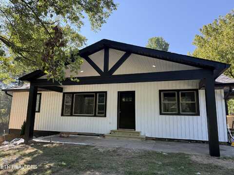 1384 Coal Hill Rd, Harriman, TN 37748