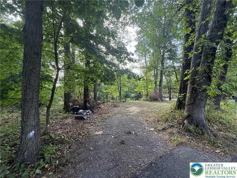 6551 Blue Church Road S, Coopersburg Boro, PA 18036