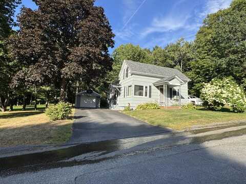 32 Meader Street, Lewiston, ME 04240