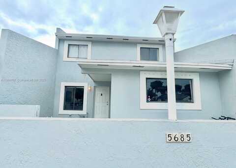 5685 NW 194th Ln, Miami Gardens, FL 33055