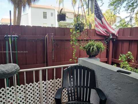 1735 W 60th St, Hialeah, FL 33012