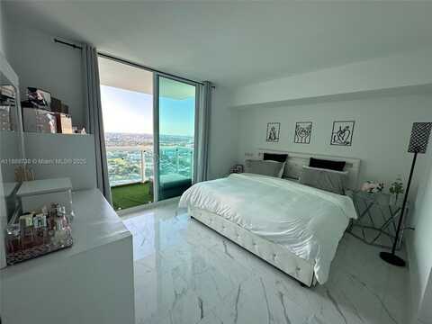 1800 N Bayshore Dr, Miami, FL 33132