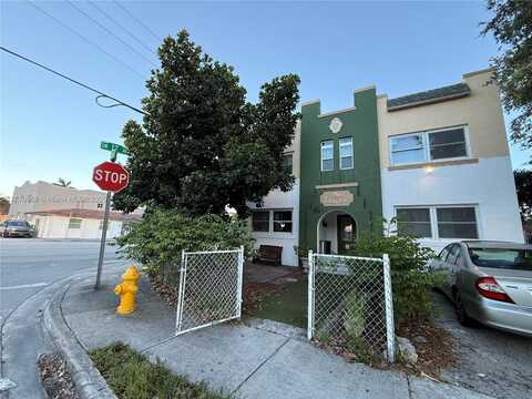 1700 SW 10th St, Miami, FL 33135