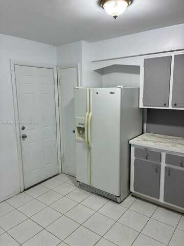 undefined, Miami, FL 33179