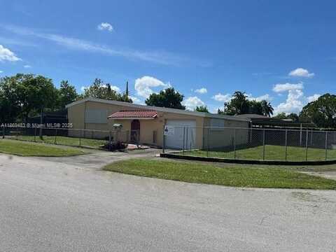 620 NW 182nd Ter, Miami Gardens, FL 33169