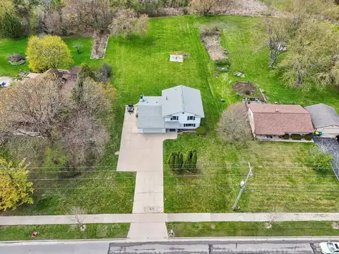W156n10303 Pilgrim Rd, Germantown, WI 53022
