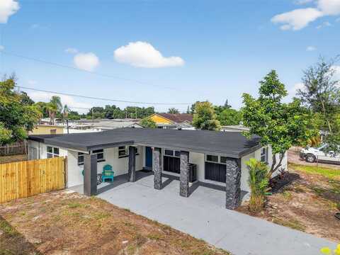 7604 LAVENDER LANE, TAMPA, FL 33619