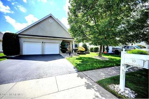 10 Crawford Road, Manalapan, NJ 07726