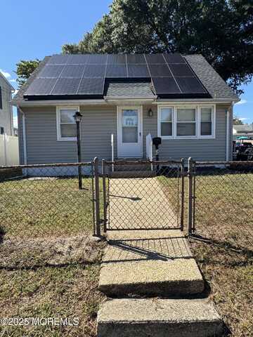 59 Thorne Place, Hazlet, NJ 07734