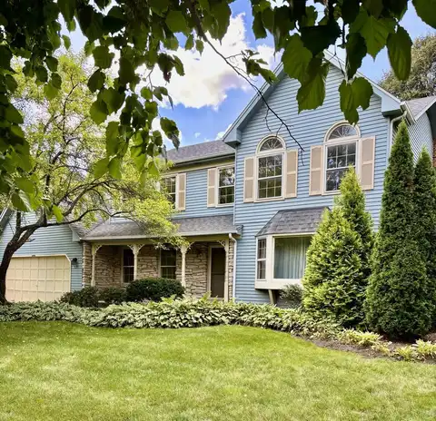 731 S River Road, Naperville, IL 60540