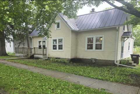 103 W Cherokee Avenue W, Shabbona, IL 60550