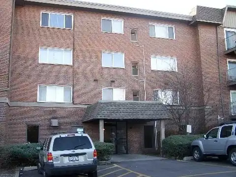 4500 Beau Monde Drive, Lisle, IL 60532