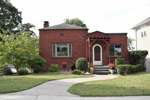 1304 Avenue B, Fort Madison, IA 52627