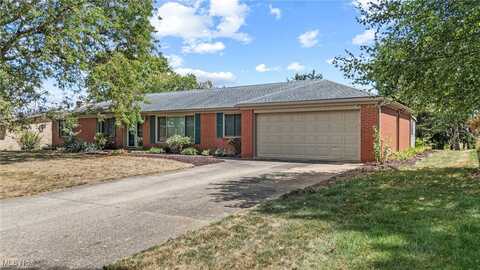 7420 Carmen Drive NW, North Canton, OH 44720