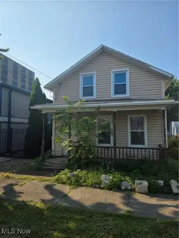 623 E Market Street, Sandusky, OH 44870