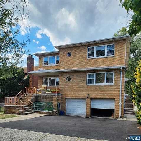 329 Highland Avenue 2nd Fl, Palisades Park, NJ 07650