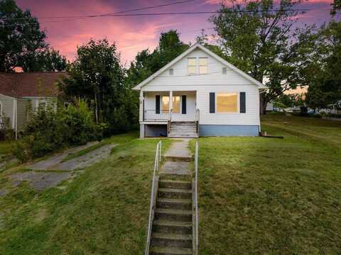 711 5TH Street NE, Pulaski, VA 24301
