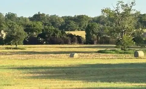 1306 Fm 1331, Thorndale, TX 76577