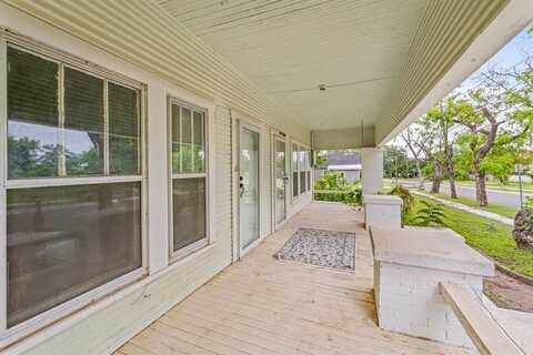817 W Long Street, Stephenville, TX 76401