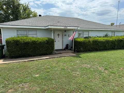 1206 E FM 902, Howe, TX 75459