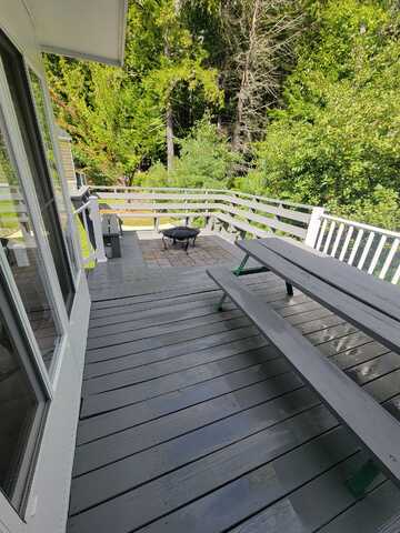 261 Point Sebago Road, Casco, ME 04015