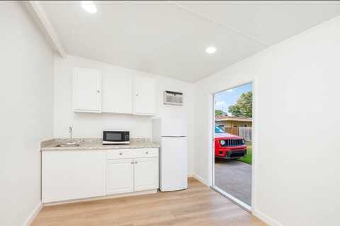 8181 NW South River Dr, Medley, FL 33166
