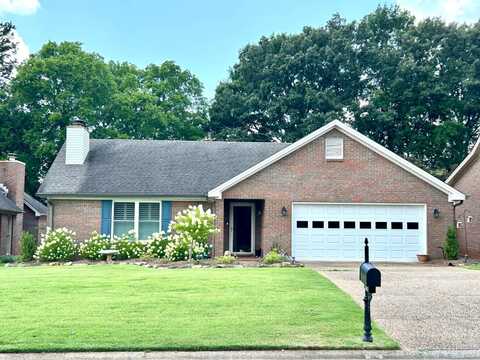 119 Meadowcrest Dr., Florence, AL 35630