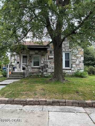 1112 W Austin Street, Webb City, MO 64870