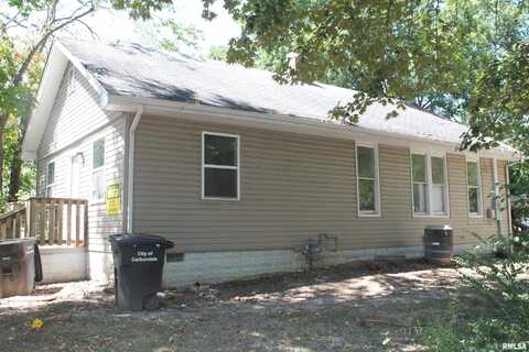702 W WALNUT Street, Carbondale, IL 62901