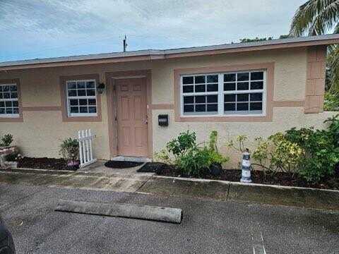 105 SE 15 St, Deerfield Beach, FL 33441