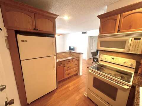 6600 NE 22nd WAY, Fort Lauderdale, FL 33308