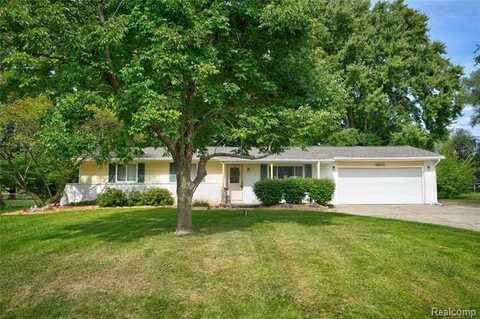 6411 Brookview Drive, Grand Blanc, MI 48439