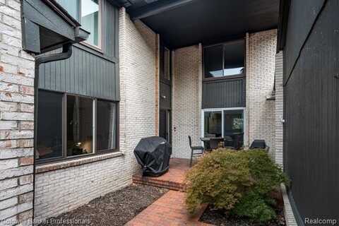 1974 Bent Tree Trail, Bloomfield, MI 48302
