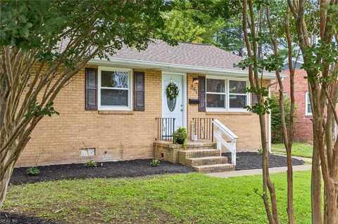841 Redheart Drive, Hampton, VA 23666