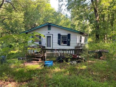 649 Poplar Lawn Road, Blackstone, VA 23824