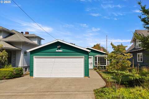7413 SE ELLIS ST, Portland, OR 97206
