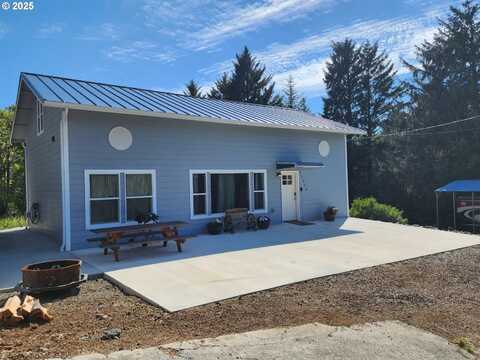 33050 HILLSIDE ACRES RD, Gold Beach, OR 97444
