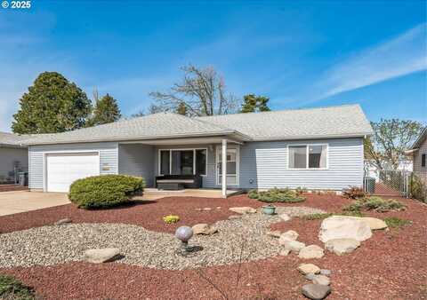 1327 MULBERRY DR, Woodburn, OR 97071