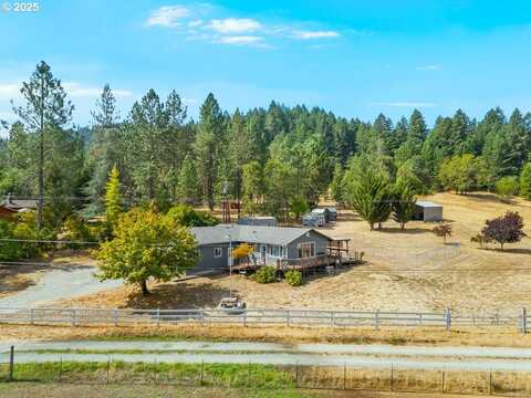 214 FAVER DR, Riddle, OR 97469
