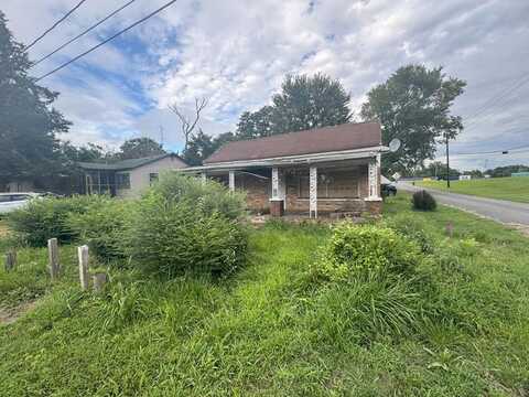 500 Doswell St, Blackstone, VA 23824