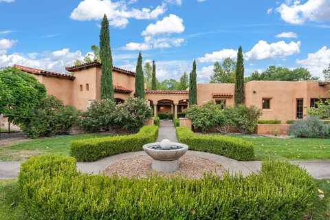 5405 Eakes Road NW, Los Ranchos, NM 87107