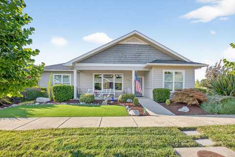 426 Bridge Creek Drive, Central Point, OR 97502
