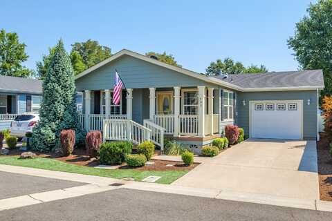 795 Bentley Drive, Grants Pass, OR 97526