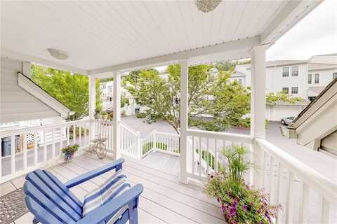 881 Greenwich Avenue, Warwick, RI 02886