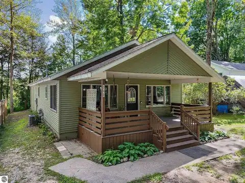 148 White Birch Lane, Cadillac, MI 49601