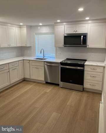 120 W 4TH AVENUE, RANSON, WV 25438