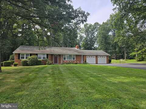 1046 ROCKLEDGE DRIVE, CARLISLE, PA 17015